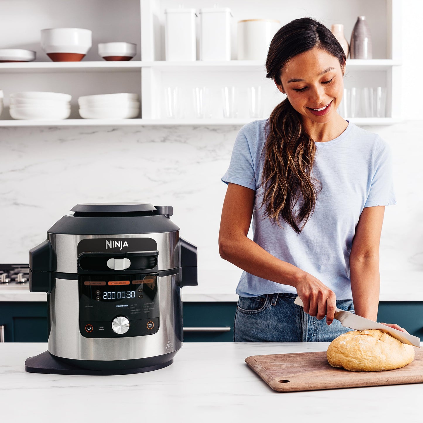 Ninja Multicuiseur Foodi MAX Air Fryer, SmartLid, 12 fonctions de cuisson, 7.5L, Autocuiseur 12 en 1, Cuisson sous pression, Friture à l'air, Cuisson lente et plus, Acier inoxydable, OL650EU